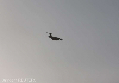 Un avion militar afgan a fost doborat de apararea antiaeriana uzbeca