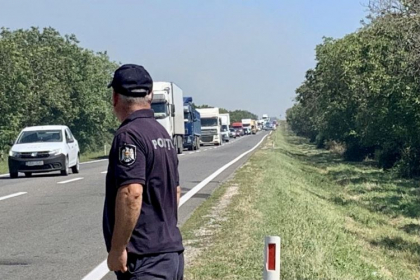 Circulatia pe drumul Chisinau-Giurgiulesti este inchisa din cauza incendiilor de vegetatie - FOTO
