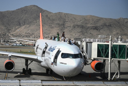 Controlorii de trafic americani, socati cand au aflat cate persoane sunt intr-un avion ce pleca din Afganistan: "Cati ai la bord? Dumnezeule! Bine ca ai putut decola" - AUDIO