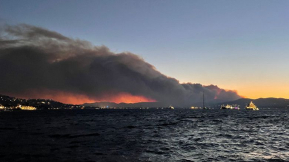 Incendiile fac ravagii si in Franta. Doi oameni au murit, iar impactul asupra naturii este urias Incendiile fac ravagii si in Franta. Doi oameni au murit, iar impactul asupra naturii este urias