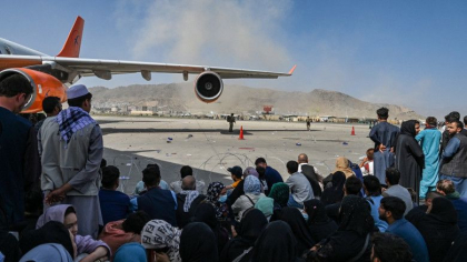 Talibanii le cer afganilor sa plece de pe aeroportul din Kabul: „Nu vrem sa ranim pe nimeni acolo”