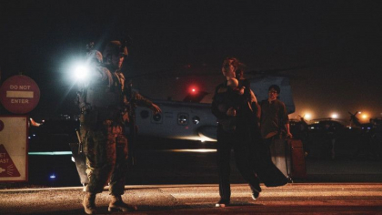 „SUA nu poate asigura trecerea in siguranta pe aeroportul din Kabul”. Incercarile disperate ale Occidentului de a-si evacua cetatenii „SUA nu poate asigura trecerea in siguranta pe aeroportul din Kabul”. Incercarile disperate ale Occidentului de a-si evacua cetatenii