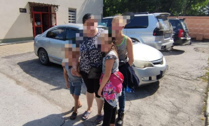 Doua minore s-au pierdut de langa mama lor in timp ce se aflau la piata centrala din capitala. Ce s-a intamplat cu ele
Doua minore s-au pierdut de langa mama lor in timp ce se aflau la piata centrala din capitala. Ce s-a intamplat cu ele