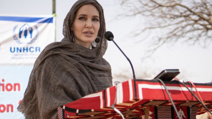 Angelina Jolie si-a facut cont pe Instagram pentru a apara drepturile femeilor din Afganistan: „Ca cetatean american, imi este rusine”