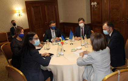 Republica Moldova va putea primi 50 de milioane de euro din partea UE. Maia Sandu a avut o discutie cu vicepresedintele executiv al Comisiei Europene in acest sens - FOTO Republica Moldova va putea primi 50 de milioane de euro din partea UE. Maia Sandu a avut o discutie cu vicepresedintele executiv al Comisiei Europene in acest sens - FOTO