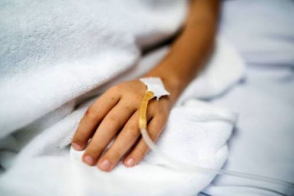 Caz socant la Telenesti. Un minor de 15 ani a ajuns la spial, dupa ce a fost injunghiat de tatal sau