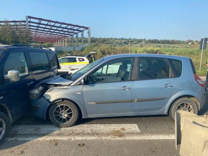 Accident in lant. Trei masini - grav avariate dupa ce s-au lovit puternic, la Criuleni. Ce spune politia - FOTO Accident in lant. Trei masini - grav avariate dupa ce s-au lovit puternic, la Criuleni. Ce spune politia - FOTO