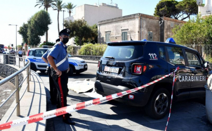 Tanara impuscata mortal in fata prietenilor ei, in timpul unei plimbari la malul marii Tanara impuscata mortal in fata prietenilor ei, in timpul unei plimbari la malul marii