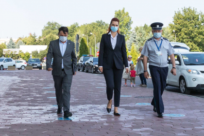 Mnisterul de Interne solicita efectuarea unui audit privitor la intreg perimetrul Aeroportului International Chisinau. Ana Revenco: „Vreau ca in 3 zile sa primesc concluziile acestui audit" Mnisterul de Interne solicita efectuarea unui audit privitor la intreg perimetrul Aeroportului International Chisinau. Ana Revenco: „Vreau ca in 3 zile sa primesc concluziile acestui audit"
