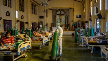 OMS avertizeaza: Pandemia este in faza critica in regiunea Asia-Pacific, infectarile si decesele au crescut brusc