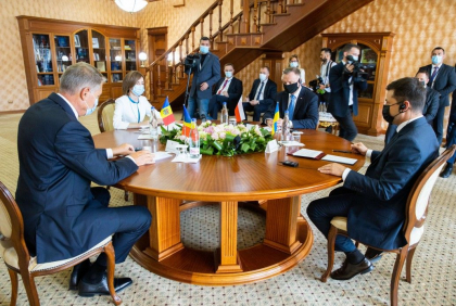 Klaus Iohannis, dupa discutiile cu cei trei presedinti: "Romania ramane si in viitor partenerul cel mai apropiat al Republicii Moldova"