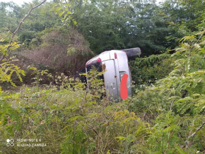 Un adolescent fara permis de conducere a urcat la volanul unei masini si a fost la un pas sa-si omoare prietenii, la Hancesti: patru persoane - transportate la spital - FOTO Un adolescent fara permis de conducere a urcat la volanul unei masini si a fost la un pas sa-si omoare prietenii, la Hancesti: patru persoane - transportate la spital - FOTO