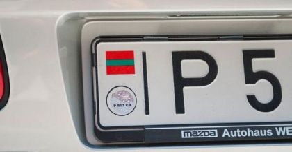 Mai multe vehicule cu numere transnistene - blocate la frontiera cu Ucraina - VIDEO Mai multe vehicule cu numere transnistene - blocate la frontiera cu Ucraina - VIDEO