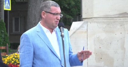 Renato Usatii si-a dat demisia din functia de primar al orasului Balti. Acesta a anuntat cand vor avea loc urmatoarele alegeri locale - VIDEO