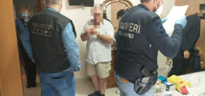 Mai multe moldovence au fost batute si amenintate cu prostitutie fortata in Italia. Opt persoane, retinute pentru trafic de fiinte umane - FOTO