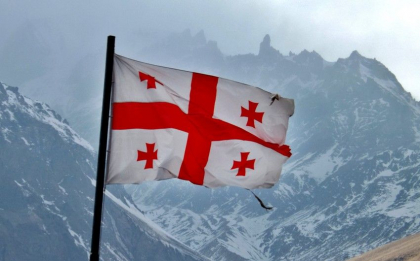 Ultima ora. Doi alpinisti moldoveni, tata si fiu, cautati de 10 zile in muntii din Georgia
