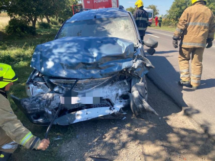 A iesit la depasire si a provocat un accident. Doua persoane - transportate la spital, dupa ce masinile in care se aflau s-au izbit, la Causeni - FOTO
A iesit la depasire si a provocat un accident. Doua persoane - transportate la spital, dupa ce masinile in care se aflau s-au izbit, la Causeni - FOTO