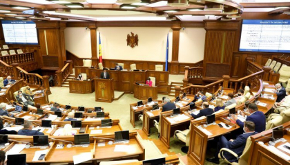 Deputatii au votat proiectul care prevede numirea si eliberarea directorilor Serviciului Fiscal de Stat si Serviciului Vamal de catre Guvern