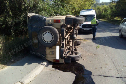 Accident in Ribnita. Un barbat - transportat la spital, dupa ce a cedat frana la masina in care se afla - FOTO 