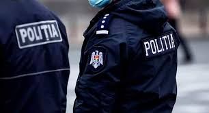 Un baiat de 7 ani a fost luat de la scoala de un politist. Motivul este halucinant
Un baiat de 7 ani a fost luat de la scoala de un politist. Motivul este halucinant