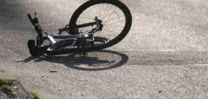 Un minor de 13 ani - transportat la spital, dupa ce a fost lovit de o masina. Politia: faptasul a fugit de la fata locului