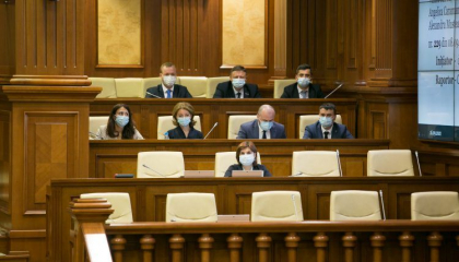 Cine sunt cei cinci candidati PAS numiti in functia de membri CEC. Parlamentul i-a votat Cine sunt cei cinci candidati PAS numiti in functia de membri CEC. Parlamentul i-a votat