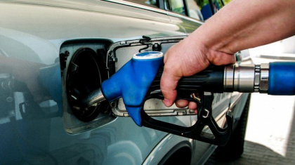 Dupa doua saptamani de majorari, pretul benzinei a scazut. Vezi ce pret a stabilit ANRE pentru un litru de benzina - FOTO Dupa doua saptamani de majorari, pretul benzinei a scazut. Vezi ce pret a stabilit ANRE pentru un litru de benzina - FOTO
