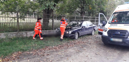 Accident cumplit la Edinet. Un barbat a murit, dupa ce a fost spulberat de un automobil. Politia: Victima se afla pe scaunul de langa poarta Accident cumplit la Edinet. Un barbat a murit, dupa ce a fost spulberat de un automobil. Politia: Victima se afla pe scaunul de langa poarta