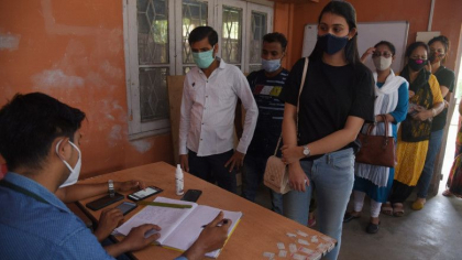 India doboara toate recordurile la imunizare. A reusit sa vaccineze 22 de milioane de oameni in doar 24 de ore India doboara toate recordurile la imunizare. A reusit sa vaccineze 22 de milioane de oameni in doar 24 de ore