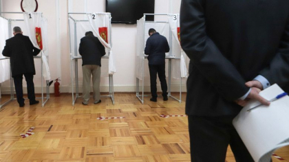 Alegeri parlamentare in Rusia. Cum incearca Alexei Navalnii, desi aflat in inchisoare, sa-i puna bete in roate lui Vladimir Putin Alegeri parlamentare in Rusia. Cum incearca Alexei Navalnii, desi aflat in inchisoare, sa-i puna bete in roate lui Vladimir Putin
