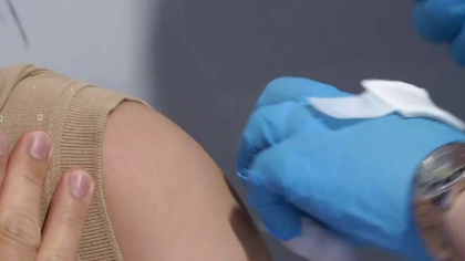 Italia vaccineaza cu a treia doza: „M-au fortat, altfel mi-as fi pierdut slujba, altfel nu as fi facut-o”