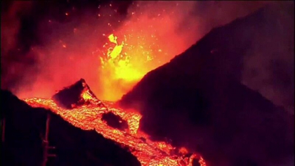 Dezastru in La Palma, dupa eruptia vulcanului Cumbre Vieja. Aeroportul a fost inchis, iar mii de oameni si-au parasit casele - VIDEO Dezastru in La Palma, dupa eruptia vulcanului Cumbre Vieja. Aeroportul a fost inchis, iar mii de oameni si-au parasit casele - VIDEO