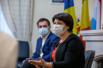 Natalia Gavrilita s-a intalnit la Bruxelles cu moldovenii stabiliti in Belgia - FOTO Natalia Gavrilita s-a intalnit la Bruxelles cu moldovenii stabiliti in Belgia - FOTO