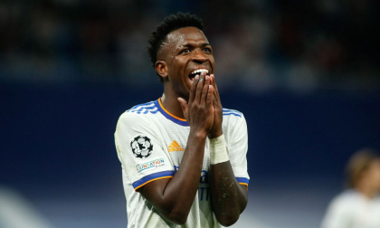 Extaz si agonie. Imagini de pe gazon de la finalul meciului Real Madrid - Sheriff Tiraspol 1-2, surpriza anului in UCL Extaz si agonie. Imagini de pe gazon de la finalul meciului Real Madrid - Sheriff Tiraspol 1-2, surpriza anului in UCL