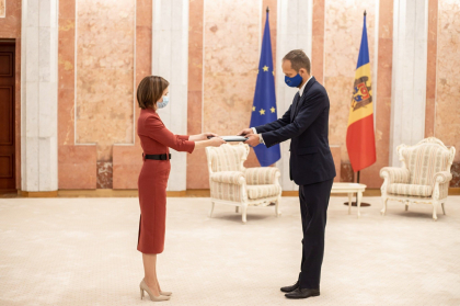 Seful Delegatiei UE la Chisinau, Janis Mazeiks, dupa o luna in Republica Moldova: "Exista nevoie vizibila de imbunatatiri in toata Moldova" - FOTO Seful Delegatiei UE la Chisinau, Janis Mazeiks, dupa o luna in Republica Moldova: "Exista nevoie vizibila de imbunatatiri in toata Moldova" - FOTO