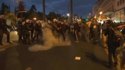 Proteste violente in Grecia, din cauza noii legi a educatiei. S-au folosit gaze lacrimogene