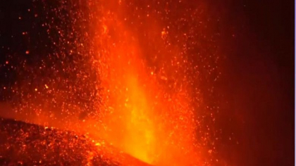 O noua eruptie puternica in Canare. In zona a crescut nivelul gazelor toxice O noua eruptie puternica in Canare. In zona a crescut nivelul gazelor toxice