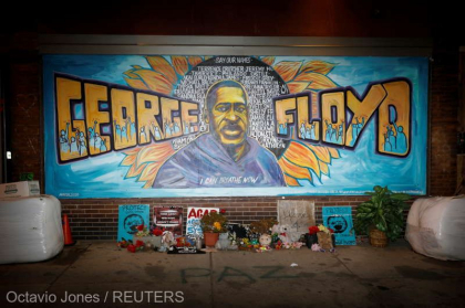 O comisie din Texas recomanda gratierea postuma a lui George Floyd pentru condamnarea legata de droguri O comisie din Texas recomanda gratierea postuma a lui George Floyd pentru condamnarea legata de droguri