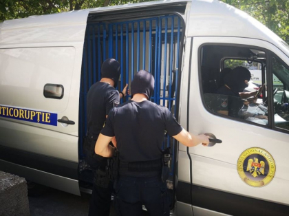 Ultima ora. 6 fosti si actuali angajati MAI - retinuti de SIS si SPIA. Ar fi implicati in fabricarea unui dosar penal