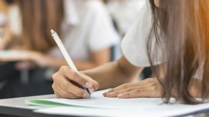 O eleva de 10 ani a murit de Covid-19, dupa ce a fost desemnata sa-si ajute colegii de clasa bolnavi O eleva de 10 ani a murit de Covid-19, dupa ce a fost desemnata sa-si ajute colegii de clasa bolnavi