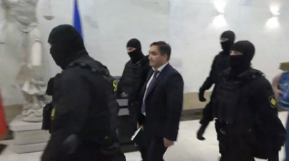 Avocatii lui Alexandr Stoianoglo cer stramutarea dosarului la o alta judecatorie. CSJ urmeaza sa examineze cererea in regim de urgenta