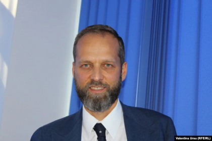 Ambasadorul UE la Chisinau: „Cazul Stoianoglo tine de sistemul judiciar si nu ar trebui sa iasa in sfera politica” Ambasadorul UE la Chisinau: „Cazul Stoianoglo tine de sistemul judiciar si nu ar trebui sa iasa in sfera politica”