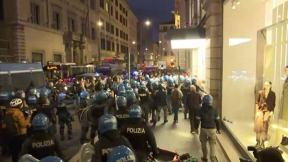 Proteste violente in Italia impotriva certificatului verde la locul de munca, in timp ce Rusia are un record de decese Proteste violente in Italia impotriva certificatului verde la locul de munca, in timp ce Rusia are un record de decese