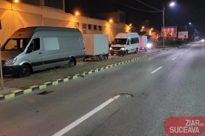 Politistii romani au confiscat opt microbuze folosite de moldoveni pentru a transporta persoane ilegal - FOTO