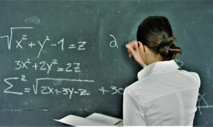 O profesoara din capitala a facut sase teste la Covid si toate au avut rezultate diferite: "Au o valoare diferita testele pentru profesori?"