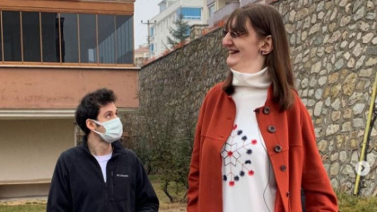 Cea mai inalta femeie din lume este din Turcia, are 24 de ani si peste 2,15 metri - FOTO Cea mai inalta femeie din lume este din Turcia, are 24 de ani si peste 2,15 metri - FOTO