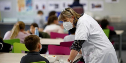 Fara vaccin, fara salariu. In Ucraina, angajatii din educatie care refuza imunizarea nu vor fi platiti Fara vaccin, fara salariu. In Ucraina, angajatii din educatie care refuza imunizarea nu vor fi platiti