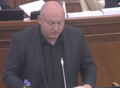 Comunistii si Socialistii au inaintat o motiune simpla asupra activitatii Ministerului Justitiei: "Solicitam expertizarea tuturor proiectelor de legi care modifica legislatia de structurile internationale" Comunistii si Socialistii au inaintat o motiune simpla asupra activitatii Ministerului Justitiei: "Solicitam expertizarea tuturor proiectelor de legi care modifica legislatia de structurile internationale"