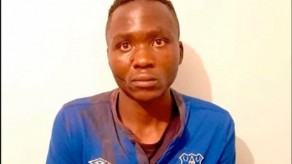 Kenyanul care isi omora victimele si le bea sangele a fost ucis de o multime furioasa, dupa ce evadase din arest Kenyanul care isi omora victimele si le bea sangele a fost ucis de o multime furioasa, dupa ce evadase din arest