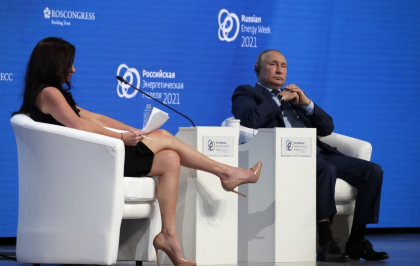 Vladimir Putin, replica sexista pentru o jurnalista americana: Esti prea frumoasa ca sa intelegi ce spun. Reactia femeii Vladimir Putin, replica sexista pentru o jurnalista americana: Esti prea frumoasa ca sa intelegi ce spun. Reactia femeii